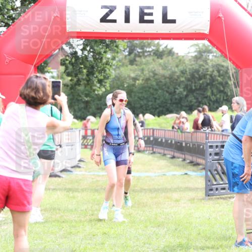 21.06.2026 - 29. Vierlanden-Triathlon Andreas Tolksdorf http://msf.ph/oto/9888440 21.06.2026 11:43:42 Ziel 556, 556 meine-sportfotos.de