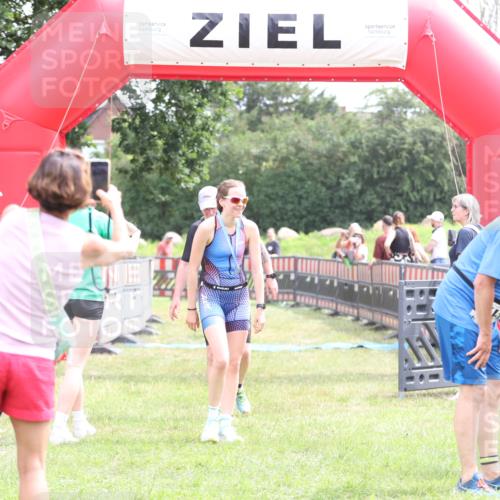 21.06.2026 - 29. Vierlanden-Triathlon Andreas Tolksdorf http://msf.ph/oto/9888441 21.06.2026 11:43:42 Ziel 556, 556 meine-sportfotos.de