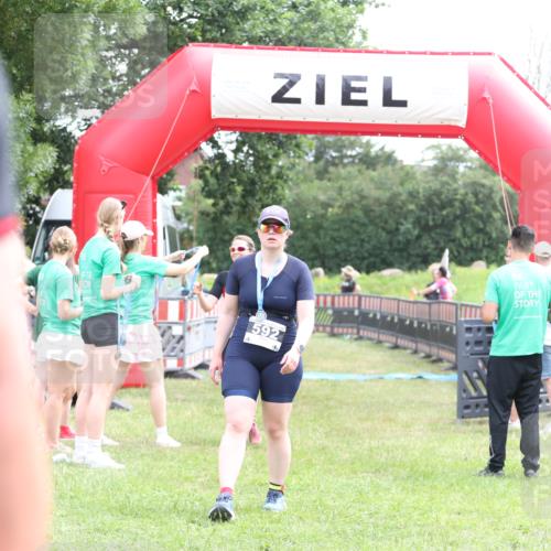 21.06.2026 - 29. Vierlanden-Triathlon Andreas Tolksdorf http://msf.ph/oto/9888459 21.06.2026 11:46:06 Ziel 494, 494 meine-sportfotos.de