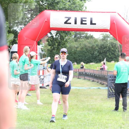 21.06.2026 - 29. Vierlanden-Triathlon Andreas Tolksdorf http://msf.ph/oto/9888460 21.06.2026 11:46:06 Ziel 494, 494 meine-sportfotos.de