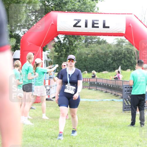 21.06.2026 - 29. Vierlanden-Triathlon Andreas Tolksdorf http://msf.ph/oto/9888461 21.06.2026 11:46:06 Ziel 494, 494 meine-sportfotos.de