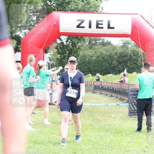 21.06.2026 - 29. Vierlanden-Triathlon Andreas Tolksdorf http://msf.ph/oto/9888462 21.06.2026 11:46:06 Ziel 494, 494 meine-sportfotos.de