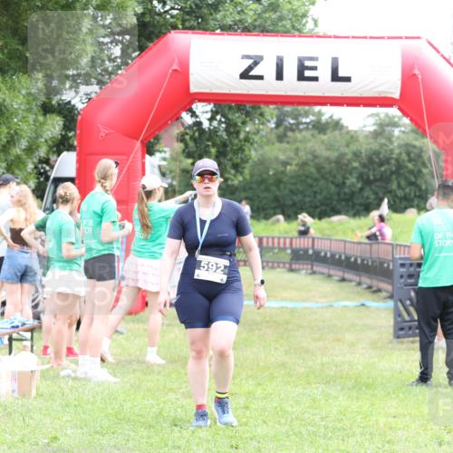 21.06.2026 - 29. Vierlanden-Triathlon Andreas Tolksdorf http://msf.ph/oto/9888466 21.06.2026 11:46:07 Ziel  meine-sportfotos.de