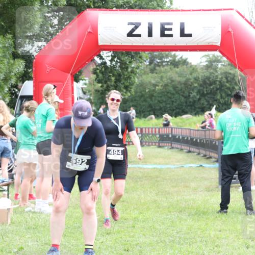 21.06.2026 - 29. Vierlanden-Triathlon Andreas Tolksdorf http://msf.ph/oto/9888470 21.06.2026 11:46:11 Ziel 502, 502 meine-sportfotos.de
