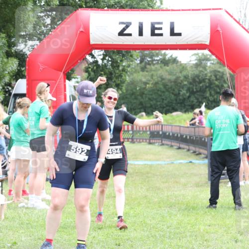 21.06.2026 - 29. Vierlanden-Triathlon Andreas Tolksdorf http://msf.ph/oto/9888475 21.06.2026 11:46:11 Ziel 502, 502 meine-sportfotos.de