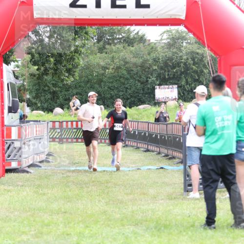 21.06.2026 - 29. Vierlanden-Triathlon Andreas Tolksdorf http://msf.ph/oto/9888514 21.06.2026 11:46:41 Ziel 560, 567, 560, 567 meine-sportfotos.de