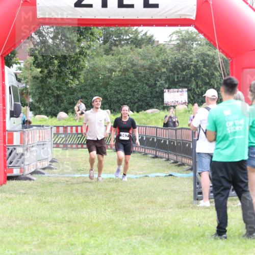 21.06.2026 - 29. Vierlanden-Triathlon Andreas Tolksdorf http://msf.ph/oto/9888516 21.06.2026 11:46:41 Ziel 560, 567, 560, 567 meine-sportfotos.de