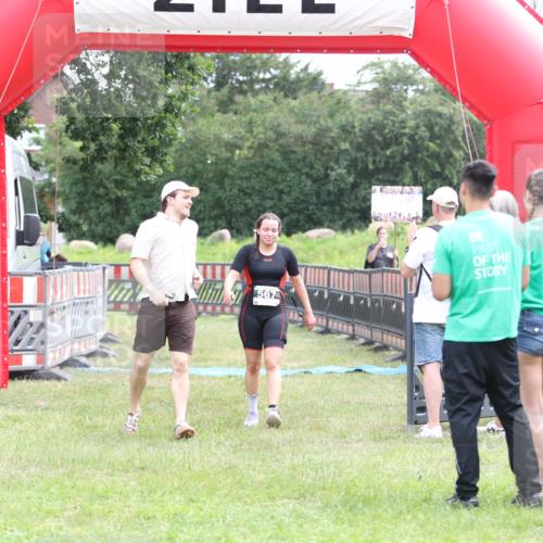 21.06.2026 - 29. Vierlanden-Triathlon Andreas Tolksdorf http://msf.ph/oto/9888522 21.06.2026 11:46:43 Ziel 560, 567, 560, 567 meine-sportfotos.de
