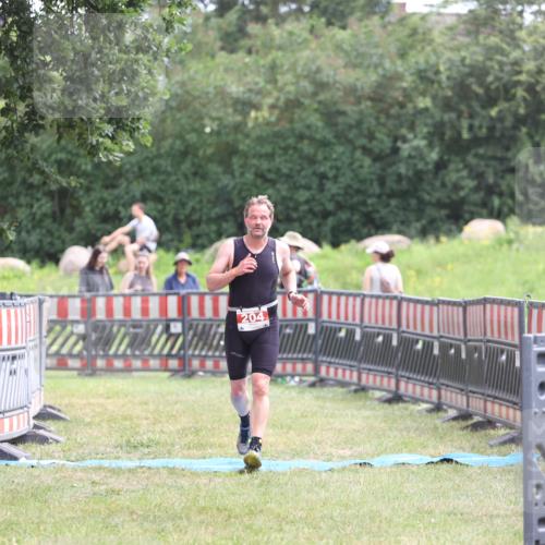 21.06.2026 - 29. Vierlanden-Triathlon Andreas Tolksdorf http://msf.ph/oto/9888572 21.06.2026 11:47:53 Ziel 204, 204 meine-sportfotos.de