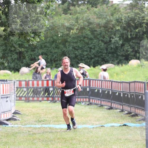 21.06.2026 - 29. Vierlanden-Triathlon Andreas Tolksdorf http://msf.ph/oto/9888580 21.06.2026 11:47:53 Ziel 204, 204 meine-sportfotos.de
