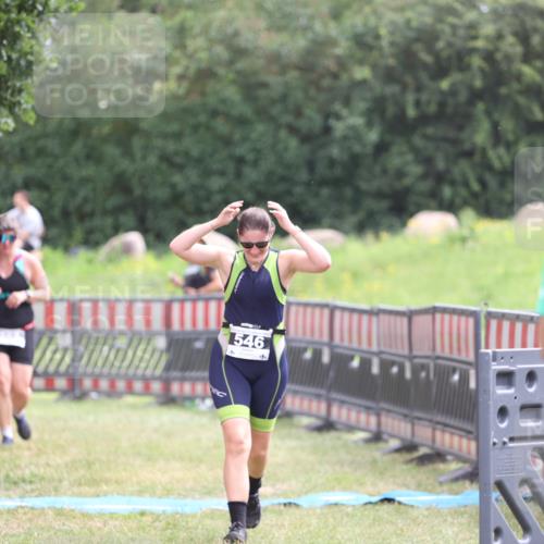 21.06.2026 - 29. Vierlanden-Triathlon Andreas Tolksdorf http://msf.ph/oto/9888588 21.06.2026 11:48:25 Ziel 546, 565, 546, 565 meine-sportfotos.de