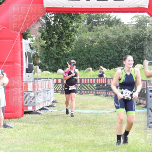 21.06.2026 - 29. Vierlanden-Triathlon Andreas Tolksdorf http://msf.ph/oto/9888595 21.06.2026 11:48:29 Ziel 546, 565, 546, 565 meine-sportfotos.de