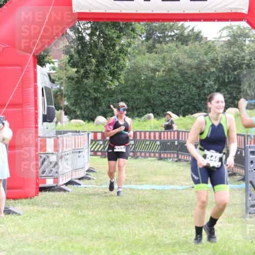 21.06.2026 - 29. Vierlanden-Triathlon Andreas Tolksdorf http://msf.ph/oto/9888596 21.06.2026 11:48:29 Ziel 546, 565, 546, 565 meine-sportfotos.de