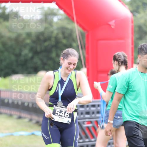 21.06.2026 - 29. Vierlanden-Triathlon Andreas Tolksdorf http://msf.ph/oto/9888606 21.06.2026 11:48:33 Ziel 565, 565 meine-sportfotos.de