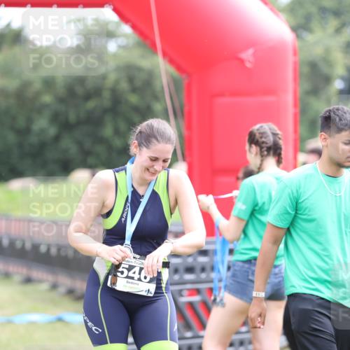 21.06.2026 - 29. Vierlanden-Triathlon Andreas Tolksdorf http://msf.ph/oto/9888608 21.06.2026 11:48:33 Ziel 565, 565 meine-sportfotos.de
