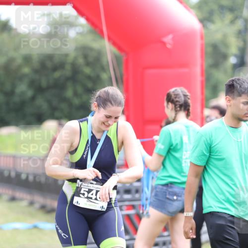 21.06.2026 - 29. Vierlanden-Triathlon Andreas Tolksdorf http://msf.ph/oto/9888610 21.06.2026 11:48:33 Ziel 565, 565 meine-sportfotos.de