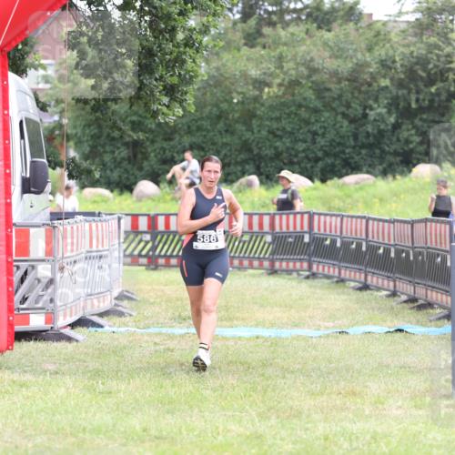 21.06.2026 - 29. Vierlanden-Triathlon Andreas Tolksdorf http://msf.ph/oto/9888614 21.06.2026 11:49:02 Ziel 586, 586 meine-sportfotos.de