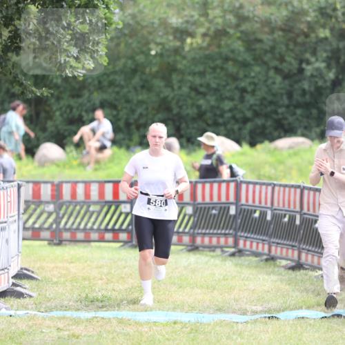 21.06.2026 - 29. Vierlanden-Triathlon Andreas Tolksdorf http://msf.ph/oto/9888624 21.06.2026 11:49:29 Ziel 580, 580 meine-sportfotos.de