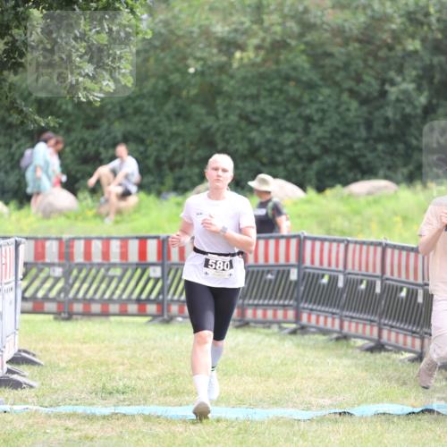21.06.2026 - 29. Vierlanden-Triathlon Andreas Tolksdorf http://msf.ph/oto/9888631 21.06.2026 11:49:29 Ziel 580, 580 meine-sportfotos.de