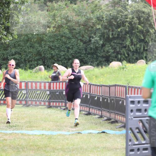21.06.2026 - 29. Vierlanden-Triathlon Andreas Tolksdorf http://msf.ph/oto/9888638 21.06.2026 11:49:48 Ziel 527, 574, 527, 574 meine-sportfotos.de