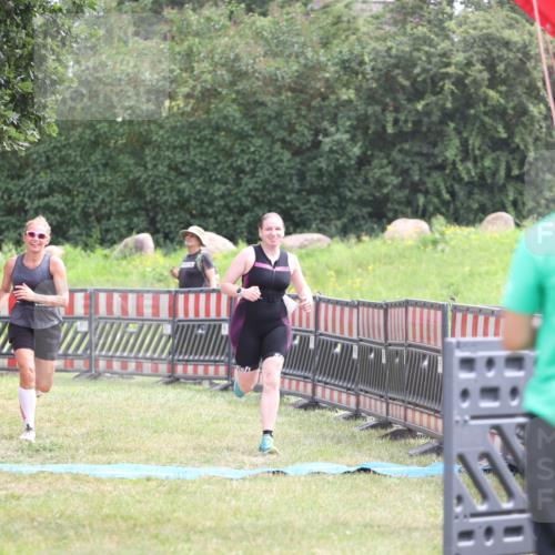 21.06.2026 - 29. Vierlanden-Triathlon Andreas Tolksdorf http://msf.ph/oto/9888639 21.06.2026 11:49:48 Ziel 527, 574, 527, 574 meine-sportfotos.de