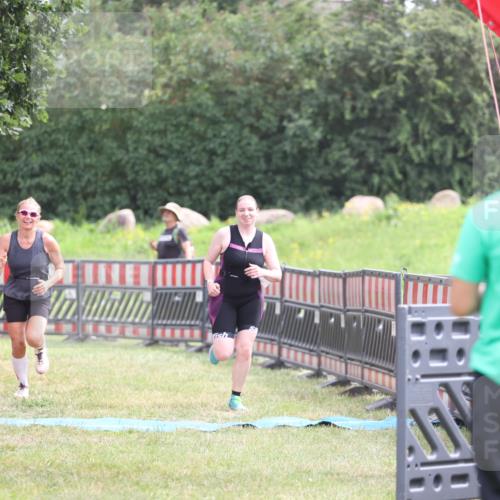 21.06.2026 - 29. Vierlanden-Triathlon Andreas Tolksdorf http://msf.ph/oto/9888640 21.06.2026 11:49:48 Ziel 527, 574, 527, 574 meine-sportfotos.de