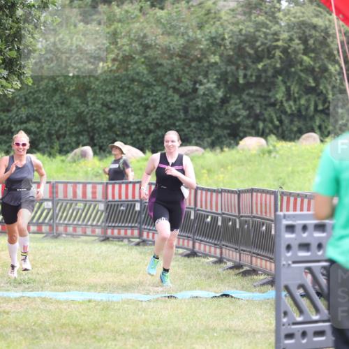 21.06.2026 - 29. Vierlanden-Triathlon Andreas Tolksdorf http://msf.ph/oto/9888641 21.06.2026 11:49:48 Ziel 527, 574, 527, 574 meine-sportfotos.de