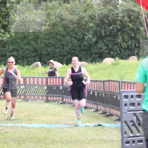 21.06.2026 - 29. Vierlanden-Triathlon Andreas Tolksdorf http://msf.ph/oto/9888646 21.06.2026 11:49:48 Ziel 527, 574, 527, 574 meine-sportfotos.de