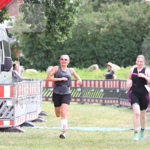 21.06.2026 - 29. Vierlanden-Triathlon Andreas Tolksdorf http://msf.ph/oto/9888650 21.06.2026 11:49:49 Ziel 527, 574, 527, 574 meine-sportfotos.de