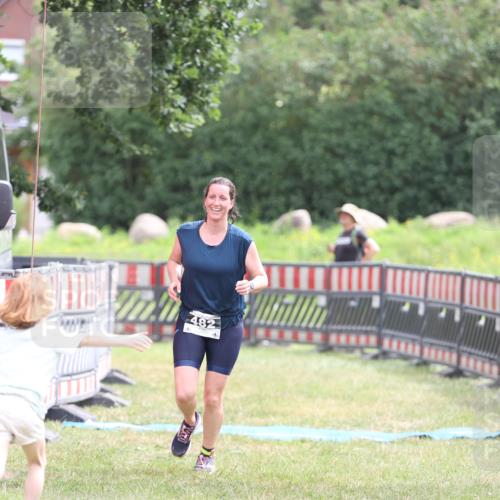 21.06.2026 - 29. Vierlanden-Triathlon Andreas Tolksdorf http://msf.ph/oto/9888666 21.06.2026 11:50:33 Ziel 482, 482 meine-sportfotos.de