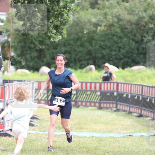 21.06.2026 - 29. Vierlanden-Triathlon Andreas Tolksdorf http://msf.ph/oto/9888671 21.06.2026 11:50:33 Ziel 482, 482 meine-sportfotos.de