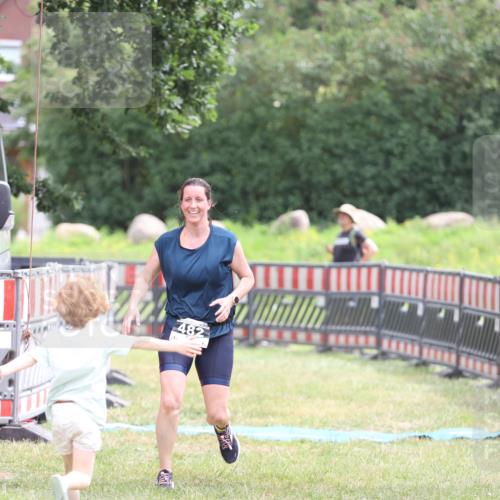 21.06.2026 - 29. Vierlanden-Triathlon Andreas Tolksdorf http://msf.ph/oto/9888672 21.06.2026 11:50:33 Ziel 482, 482 meine-sportfotos.de