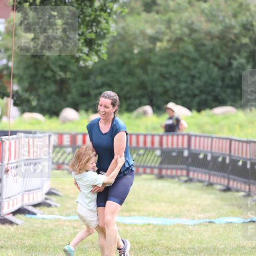 21.06.2026 - 29. Vierlanden-Triathlon Andreas Tolksdorf http://msf.ph/oto/9888675 21.06.2026 11:50:34 Ziel 482, 482 meine-sportfotos.de