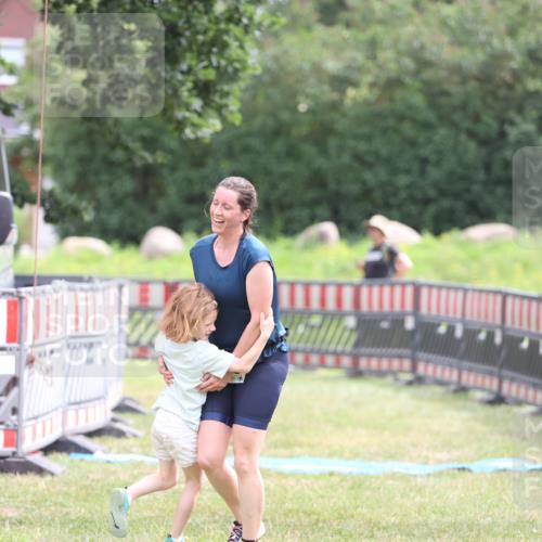 21.06.2026 - 29. Vierlanden-Triathlon Andreas Tolksdorf http://msf.ph/oto/9888678 21.06.2026 11:50:34 Ziel 482, 482 meine-sportfotos.de