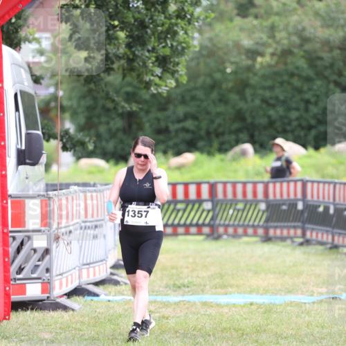 21.06.2026 - 29. Vierlanden-Triathlon Andreas Tolksdorf http://msf.ph/oto/9888685 21.06.2026 11:51:05 Ziel 505, 1357, 505, 1357 meine-sportfotos.de