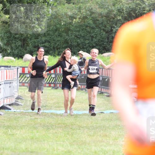 21.06.2026 - 29. Vierlanden-Triathlon Andreas Tolksdorf http://msf.ph/oto/9888715 21.06.2026 11:51:27 Ziel 299, 534, 612, 299, 534, 612 meine-sportfotos.de