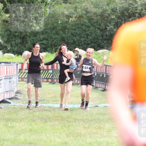 21.06.2026 - 29. Vierlanden-Triathlon Andreas Tolksdorf http://msf.ph/oto/9888717 21.06.2026 11:51:27 Ziel 299, 534, 612, 299, 534, 612 meine-sportfotos.de