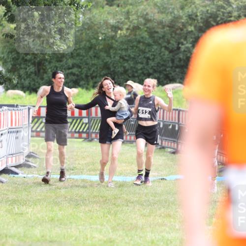 21.06.2026 - 29. Vierlanden-Triathlon Andreas Tolksdorf http://msf.ph/oto/9888718 21.06.2026 11:51:27 Ziel 299, 534, 612, 299, 534, 612 meine-sportfotos.de