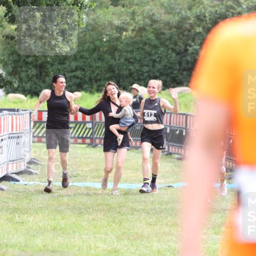 21.06.2026 - 29. Vierlanden-Triathlon Andreas Tolksdorf http://msf.ph/oto/9888719 21.06.2026 11:51:27 Ziel 299, 534, 612, 299, 534, 612 meine-sportfotos.de