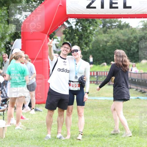 21.06.2026 - 29. Vierlanden-Triathlon Andreas Tolksdorf http://msf.ph/oto/9888756 21.06.2026 11:51:55 Ziel  meine-sportfotos.de