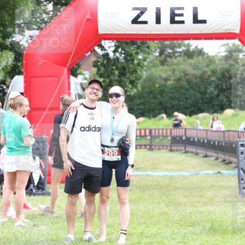 21.06.2026 - 29. Vierlanden-Triathlon Andreas Tolksdorf http://msf.ph/oto/9888766 21.06.2026 11:51:56 Ziel  meine-sportfotos.de