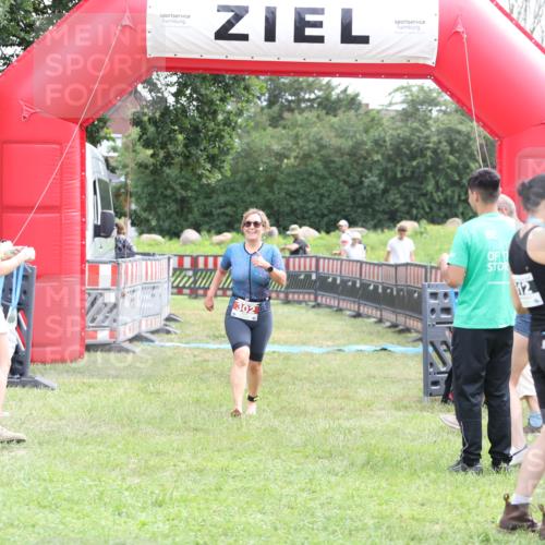 21.06.2026 - 29. Vierlanden-Triathlon Andreas Tolksdorf http://msf.ph/oto/9888770 21.06.2026 11:52:19 Ziel 302, 302 meine-sportfotos.de