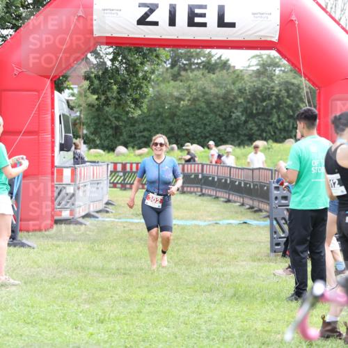 21.06.2026 - 29. Vierlanden-Triathlon Andreas Tolksdorf http://msf.ph/oto/9888774 21.06.2026 11:52:19 Ziel 302, 302 meine-sportfotos.de