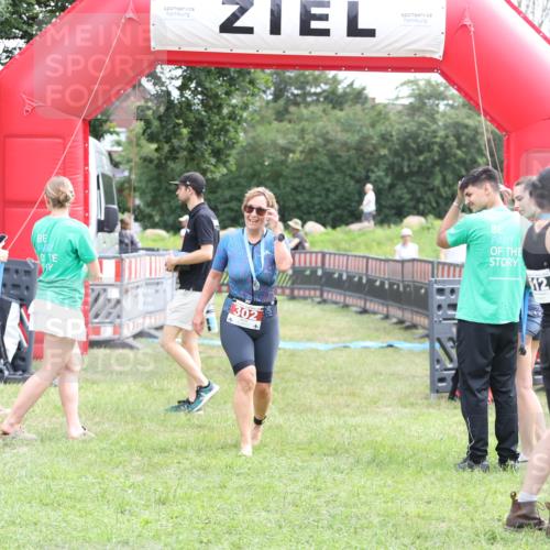 21.06.2026 - 29. Vierlanden-Triathlon Andreas Tolksdorf http://msf.ph/oto/9888780 21.06.2026 11:52:23 Ziel  meine-sportfotos.de
