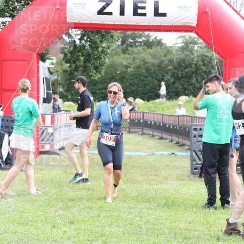 21.06.2026 - 29. Vierlanden-Triathlon Andreas Tolksdorf http://msf.ph/oto/9888781 21.06.2026 11:52:23 Ziel  meine-sportfotos.de