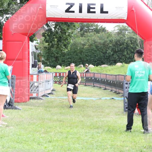 21.06.2026 - 29. Vierlanden-Triathlon Andreas Tolksdorf http://msf.ph/oto/9888791 21.06.2026 11:52:37 Ziel 551, 551 meine-sportfotos.de
