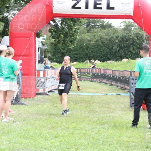 21.06.2026 - 29. Vierlanden-Triathlon Andreas Tolksdorf http://msf.ph/oto/9888794 21.06.2026 11:52:39 Ziel 402, 551, 402, 551 meine-sportfotos.de