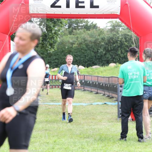 21.06.2026 - 29. Vierlanden-Triathlon Andreas Tolksdorf http://msf.ph/oto/9888797 21.06.2026 11:52:52 Ziel 213, 402, 213, 402 meine-sportfotos.de