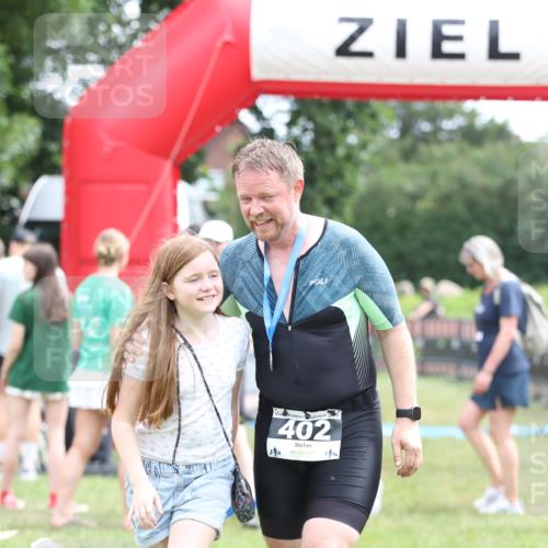 21.06.2026 - 29. Vierlanden-Triathlon Andreas Tolksdorf http://msf.ph/oto/9888809 21.06.2026 11:53:02 Ziel  meine-sportfotos.de