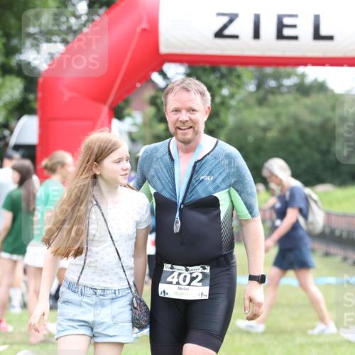 21.06.2026 - 29. Vierlanden-Triathlon Andreas Tolksdorf http://msf.ph/oto/9888814 21.06.2026 11:53:02 Ziel  meine-sportfotos.de